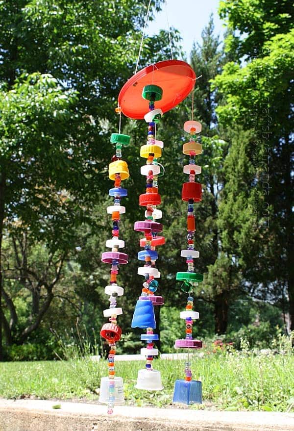 Plastic lid wind chime