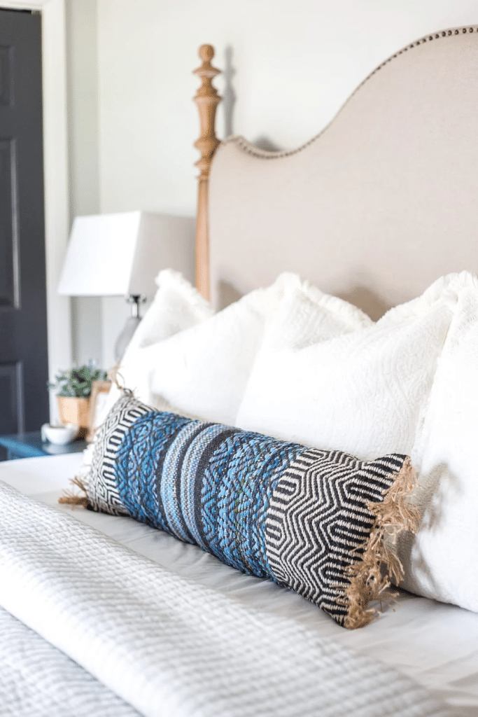 turn junk into home decor -pillow from rug